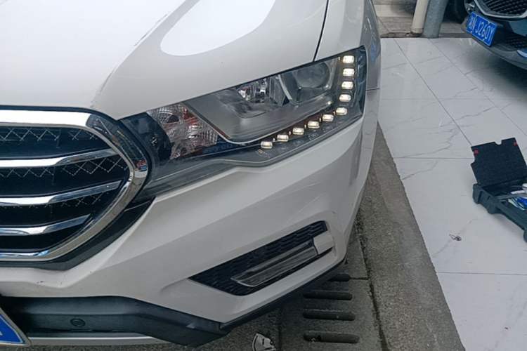 Used Haval H6 Coupe 2016 Blue Label 1.5T Automatic Two-Wheel Drive Elite Model Left Front Headlight