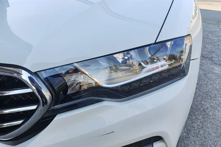 Used Haval H6 Coupe 2016 Blue Label 1.5T Automatic Two-Wheel Drive Elite Model Left Front Headlight