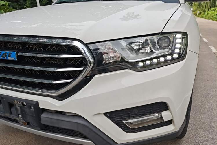 Used Haval H6 Coupe 2016 Blue Label 1.5T Automatic Two-Wheel Drive Urban Model Left Front Headlight