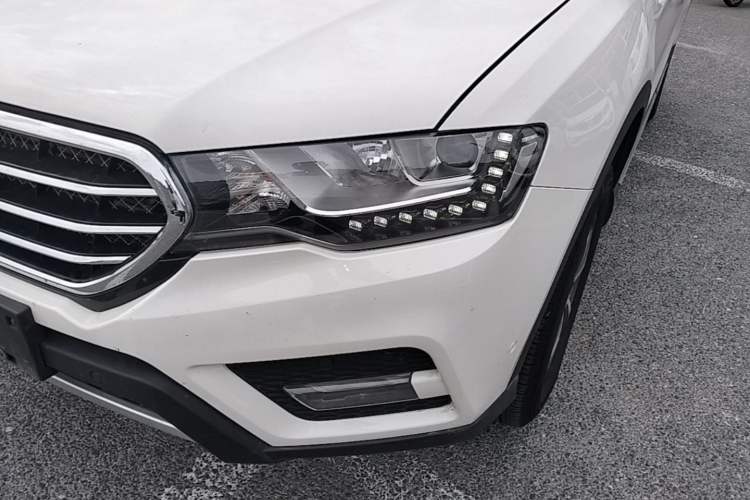 Used Haval H6 Coupe 2016 Blue Label 1.5T Automatic Two-Wheel Drive Elite Model Left Front Headlight