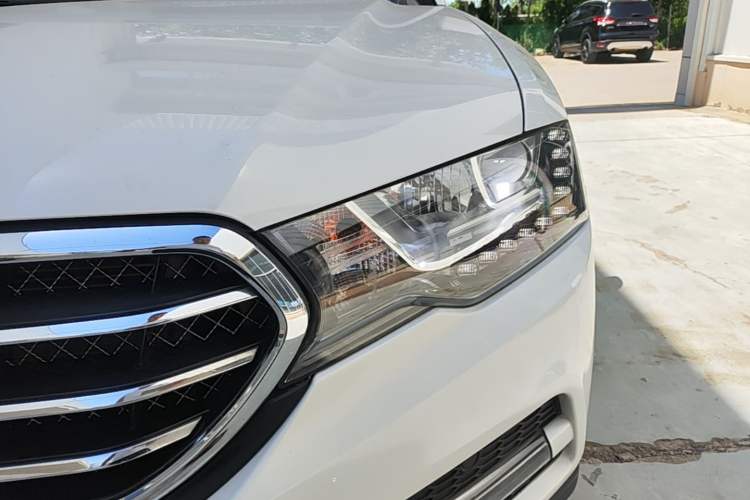 Used Haval H6 Coupe 2016 Blue Label 1.5T Automatic Two-Wheel Drive Urban Model Left Front Headlight