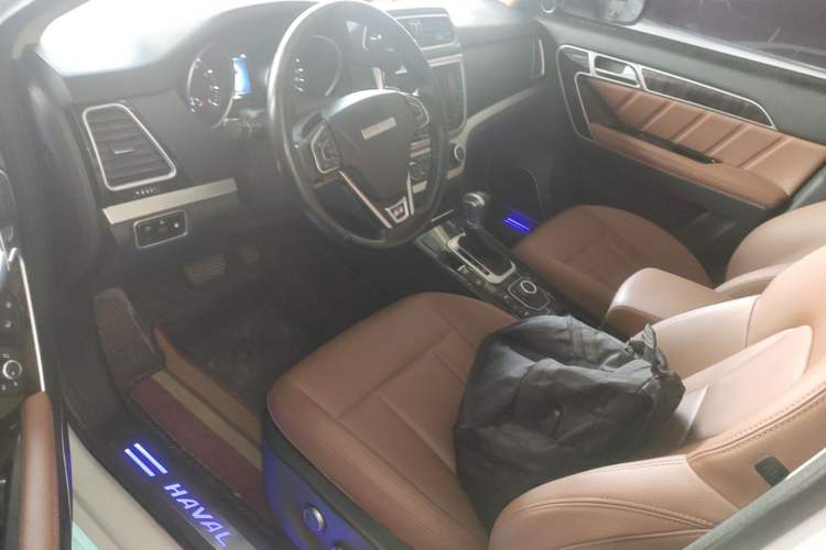 Used Haval H6 Coupe 2016 Blue Label 1.5T Automatic Two-Wheel Drive Elite Model Left Front Seat