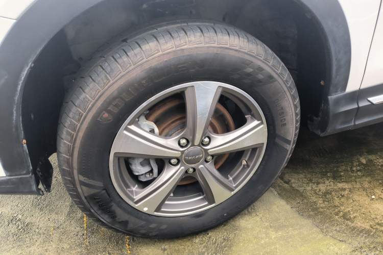 Used Haval H6 Coupe 2016 Blue Label 1.5T Automatic Two-Wheel Drive Elite Model Left Front Wheel Hub