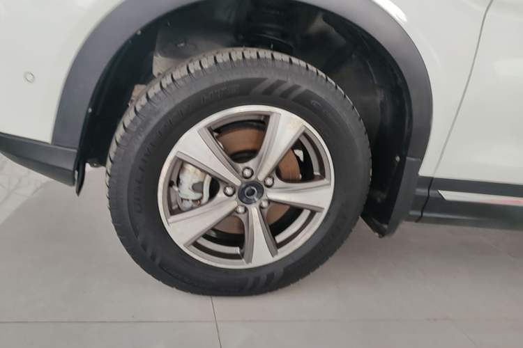 Used Haval H6 Coupe 2016 Blue Label 1.5T Automatic Two-Wheel Drive Elite Model Left Front Wheel Hub