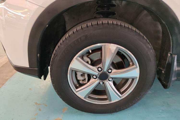 Used Haval H6 Coupe 2016 Blue Label 1.5T Automatic Two-Wheel Drive Urban Model Left Front Wheel Hub