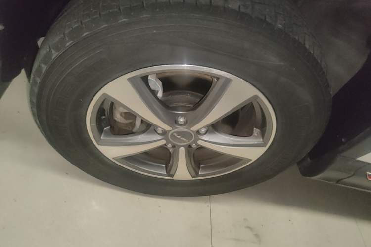Used Haval H6 Coupe 2016 Blue Label 1.5T Automatic Two-Wheel Drive Urban Model Left Front Wheel Hub