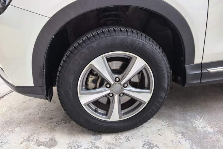 Used Haval H6 Coupe 2016 Blue Label 1.5T Automatic Two-Wheel Drive Urban Model Left Front Wheel Hub