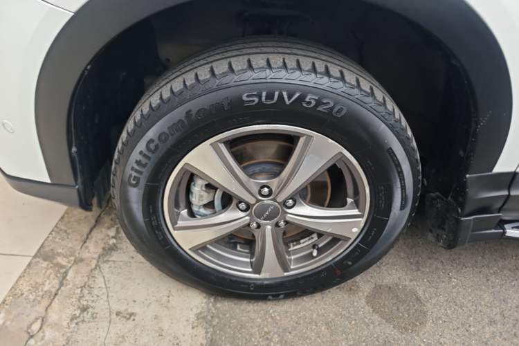Used Haval H6 Coupe 2016 Blue Label 1.5T Automatic Two-Wheel Drive Elite Model Left Front Wheel Hub