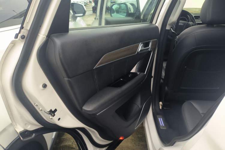 Used Haval H6 Coupe 2016 Blue Label 1.5T Automatic Two-Wheel Drive Elite Model Left Rear Door Interior
