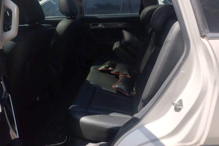 Used Haval H6 Coupe 2016 Blue Label 1.5T Automatic Two-Wheel Drive Urban Model Left Rear Seat