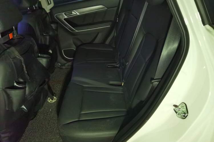 Used Haval H6 Coupe 2016 Blue Label 1.5T Automatic Two-Wheel Drive Urban Model Left Rear Seat