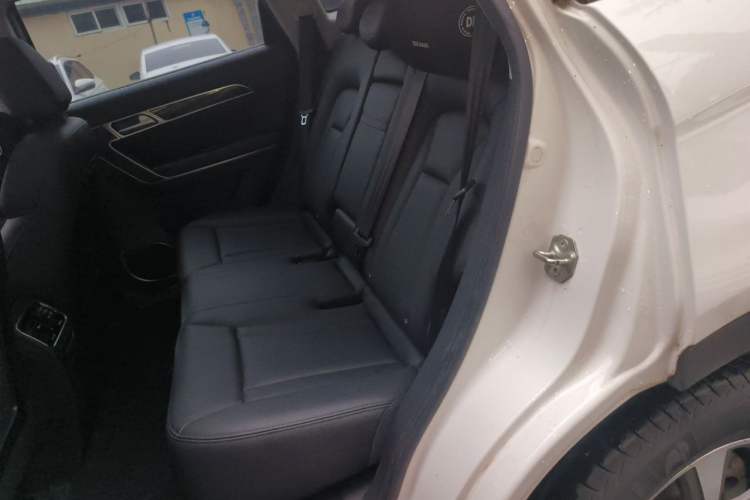 Used Haval H6 Coupe 2016 Blue Label 1.5T Automatic Two-Wheel Drive Urban Model Left Rear Seat