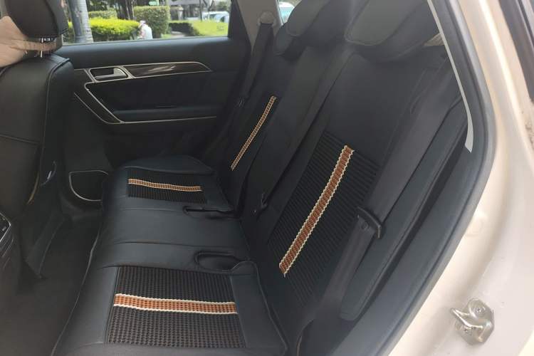 Used Haval H6 Coupe 2016 Blue Label 1.5T Automatic Two-Wheel Drive Elite Model Left Rear Seat