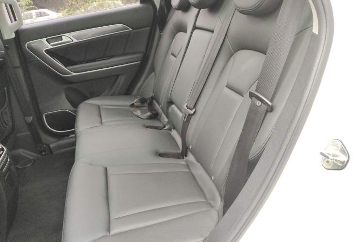 Used Haval H6 Coupe 2016 Blue Label 1.5T Automatic Two-Wheel Drive Urban Model Left Rear Seat