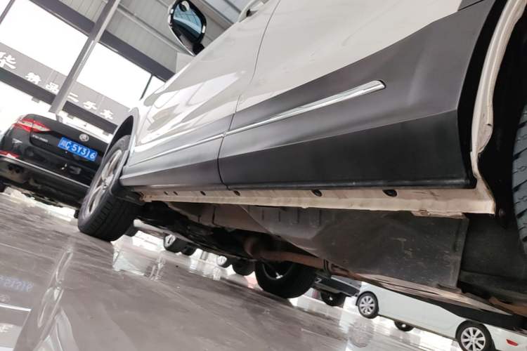 Used Haval H6 Coupe 2016 Blue Label 1.5T Automatic Two-Wheel Drive Elite Model Left Side Sill