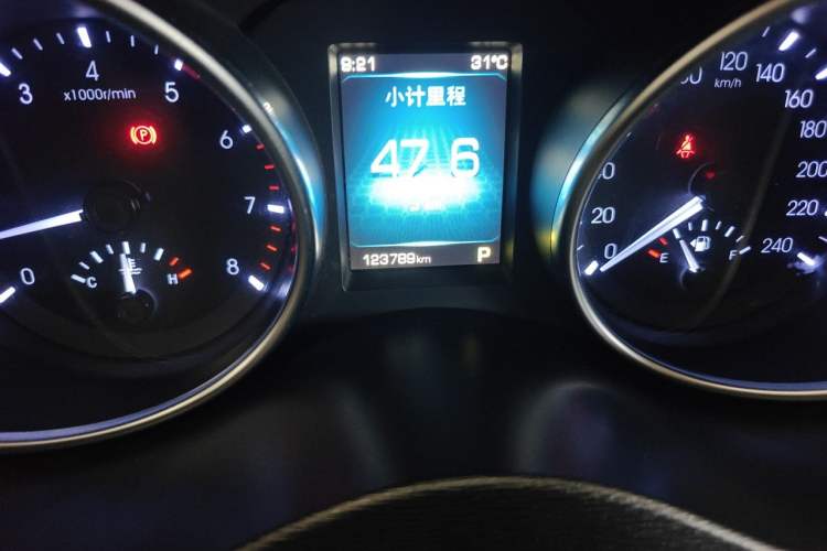 Used Haval H6 Coupe 2016 Blue Label 1.5T Automatic Two-Wheel Drive Elite Model Odometer Close Up
