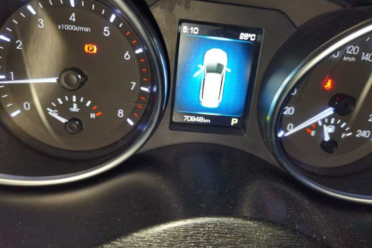Used Haval H6 Coupe 2016 Blue Label 1.5T Automatic Two-Wheel Drive Urban Model Odometer Close Up