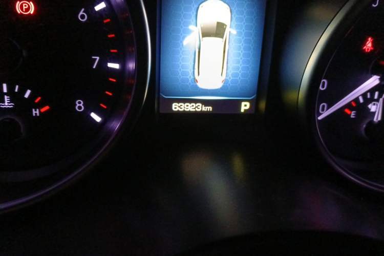 Used Haval H6 Coupe 2016 Blue Label 1.5T Automatic Two-Wheel Drive Elite Model Odometer Close Up