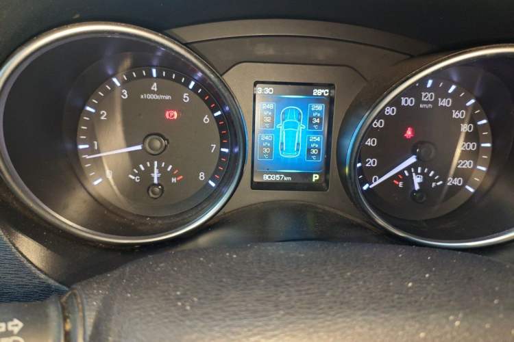 Used Haval H6 Coupe 2016 Blue Label 1.5T Automatic Two-Wheel Drive Elite Model Odometer Close Up