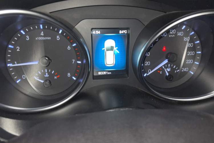 Used Haval H6 Coupe 2016 Blue Label 1.5T Manual Two-Wheel Drive Elite Model Odometer Close Up