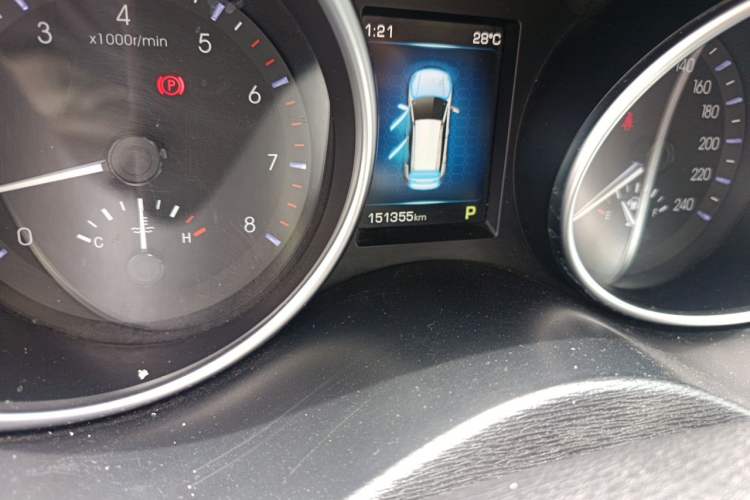 Used Haval H6 Coupe 2016 Blue Label 1.5T Automatic Two-Wheel Drive Urban Model Odometer Close Up