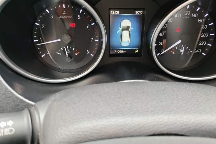Used Haval H6 Coupe 2016 Blue Label 1.5T Automatic Two-Wheel Drive Elite Model Odometer Close Up