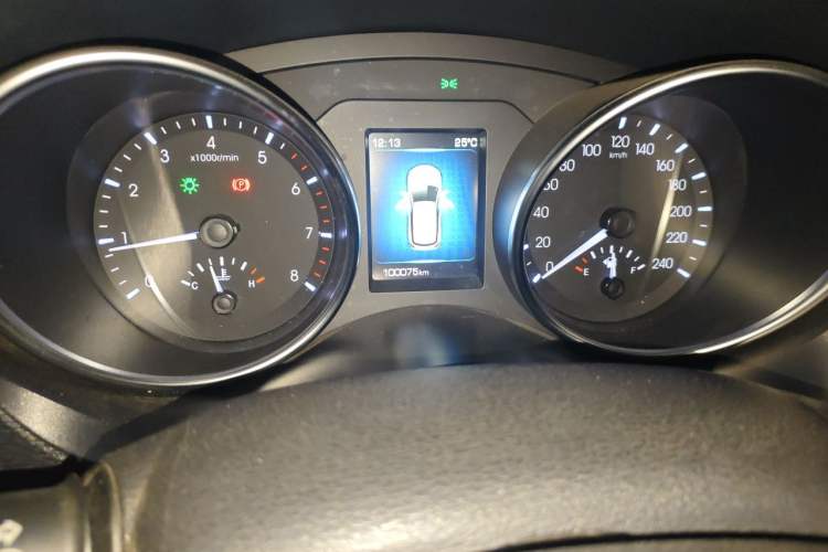 Used Haval H6 Coupe 2016 Blue Label 1.5T Manual Two-Wheel Drive Urban Model Odometer Close Up