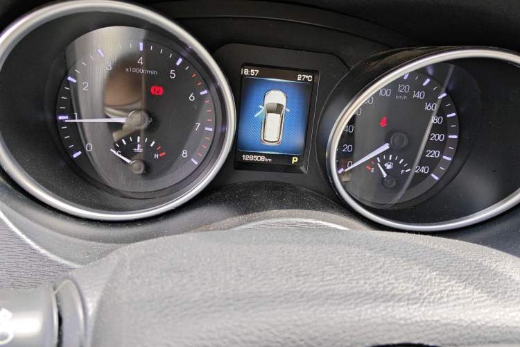 Used Haval H6 Coupe 2016 Blue Label 1.5T Automatic Two-Wheel Drive Urban Model Odometer Close Up