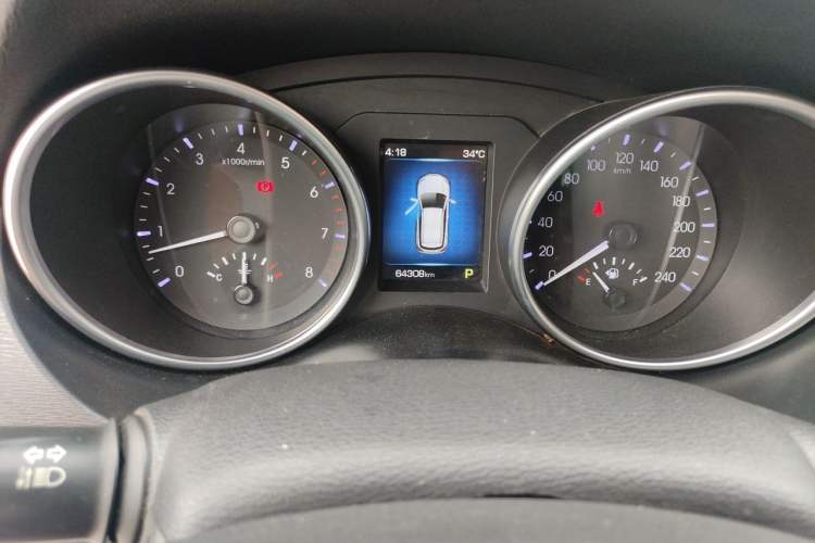 Used Haval H6 Coupe 2016 Blue Label 1.5T Automatic Two-Wheel Drive Urban Model Odometer Close Up