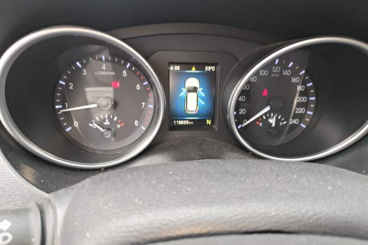Used Haval H6 Coupe 2016 Blue Label 1.5T Automatic Two-Wheel Drive Urban Model Odometer Close Up