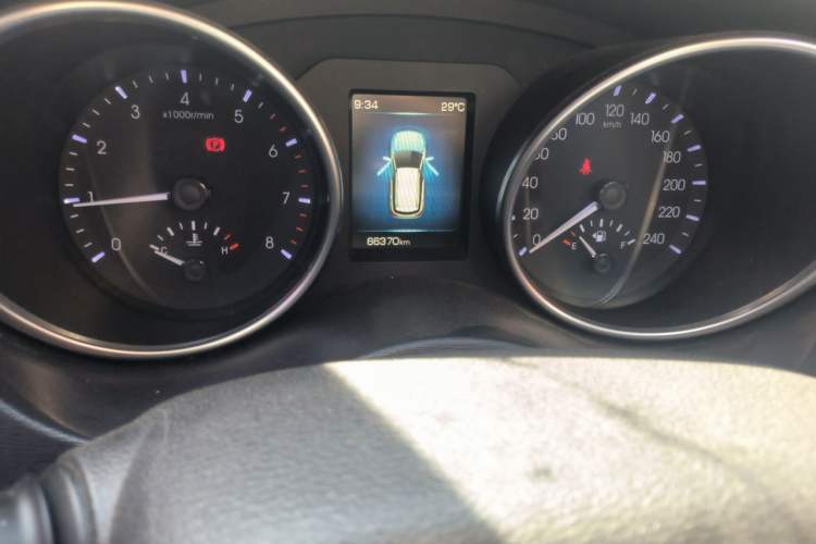 Used Haval H6 Coupe 2016 Blue Label 1.5T Manual Two-Wheel Drive Urban Model Odometer Close Up