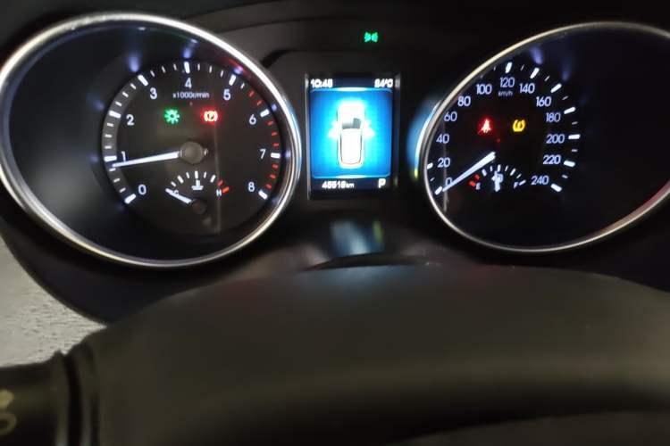 Used Haval H6 Coupe 2016 Blue Label 1.5T Automatic Two-Wheel Drive Urban Model Odometer Close Up