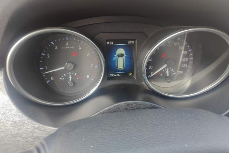 Used Haval H6 Coupe 2016 Blue Label 1.5T Automatic Two-Wheel Drive Elite Model Odometer Close Up