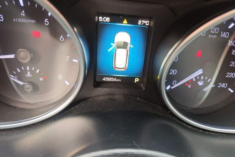 Used Haval H6 Coupe 2016 Blue Label 1.5T Automatic Two-Wheel Drive Urban Model Odometer Close Up