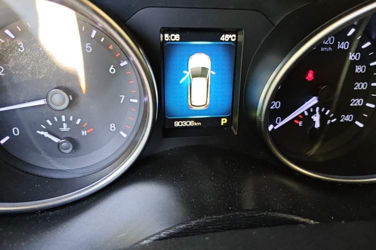 Used Haval H6 Coupe 2016 Blue Label 1.5T Automatic Two-Wheel Drive Urban Model Odometer Close Up