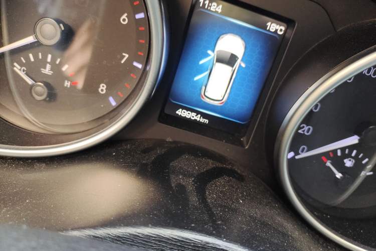 Used Haval H6 Coupe 2016 Blue Label 1.5T Manual Two-Wheel Drive Elite Model Odometer Close Up