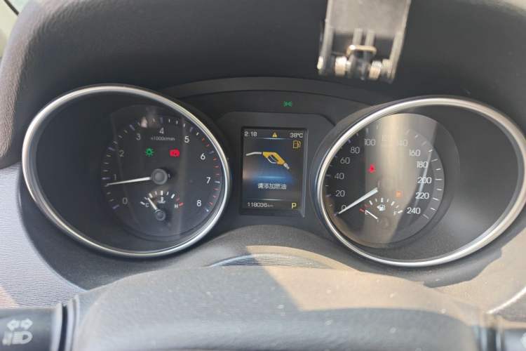 Used Haval H6 Coupe 2016 Blue Label 1.5T Automatic Two-Wheel Drive Urban Model Odometer Close Up