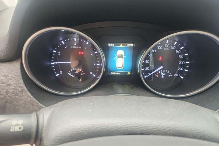 Used Haval H6 Coupe 2016 Blue Label 1.5T Automatic Two-Wheel Drive Urban Model Odometer Close Up