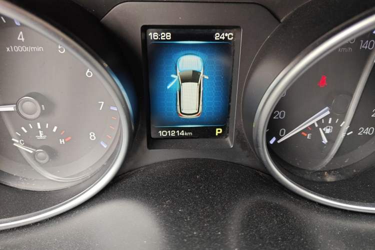 Used Haval H6 Coupe 2016 Blue Label 1.5T Automatic Two-Wheel Drive Urban Model Odometer Close Up