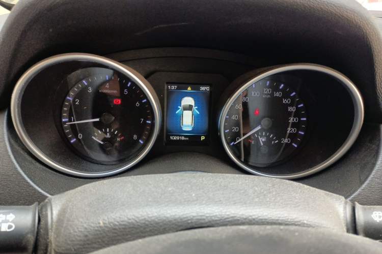 Used Haval H6 Coupe 2016 Blue Label 1.5T Automatic Two-Wheel Drive Urban Model Odometer Close Up