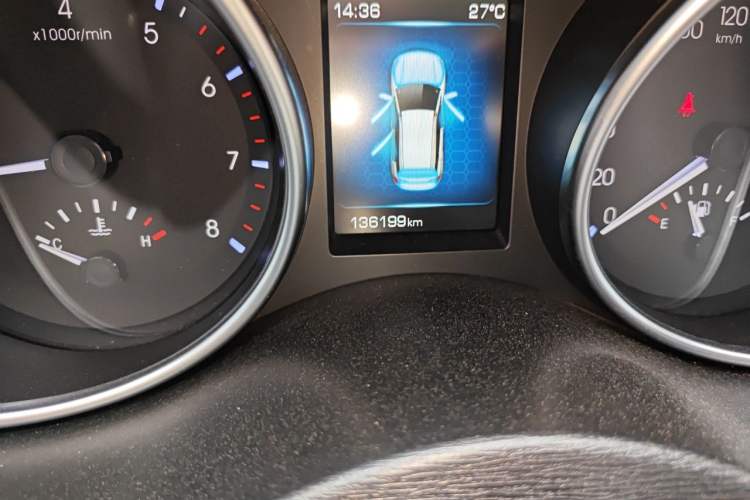Used Haval H6 Coupe 2016 Blue Label 1.5T Manual Two-Wheel Drive Urban Model Odometer Close Up
