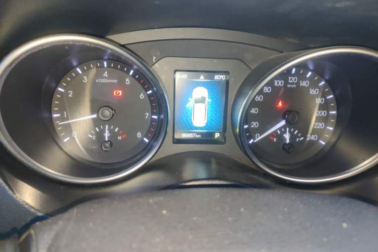 Used Haval H6 Coupe 2016 Blue Label 1.5T Automatic Two-Wheel Drive Urban Model Odometer Close Up