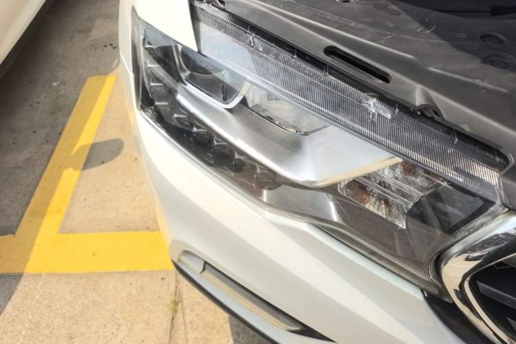 Used Haval H6 Coupe 2016 Blue Label 1.5T Automatic Two-Wheel Drive Urban Model Right Front Headlight