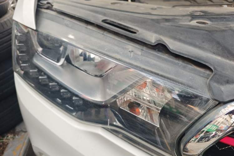 Used Haval H6 Coupe 2016 Blue Label 1.5T Manual Two-Wheel Drive Urban Model Right Front Headlight