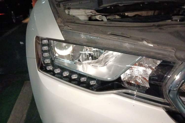 Used Haval H6 Coupe 2016 Blue Label 1.5T Automatic Two-Wheel Drive Elite Model Right Front Headlight