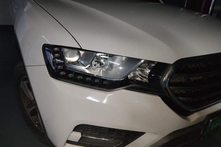 Used Haval H6 Coupe 2016 Blue Label 1.5T Manual Two-Wheel Drive Elite Model Right Front Headlight