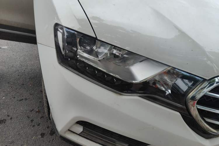 Used Haval H6 Coupe 2016 Blue Label 1.5T Manual Two-Wheel Drive Urban Model Right Front Headlight