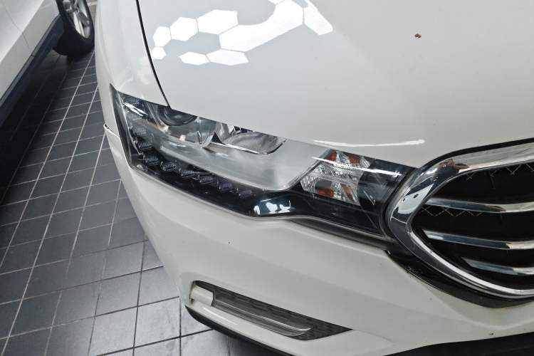 Used Haval H6 Coupe 2016 Blue Label 1.5T Automatic Two-Wheel Drive Urban Model Right Front Headlight