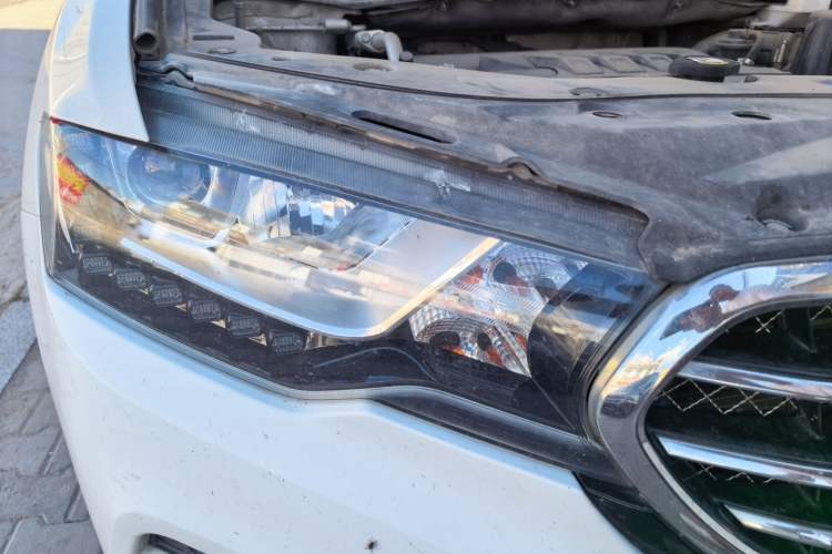 Used Haval H6 Coupe 2016 Blue Label 1.5T Manual Two-Wheel Drive Elite Model Right Front Headlight