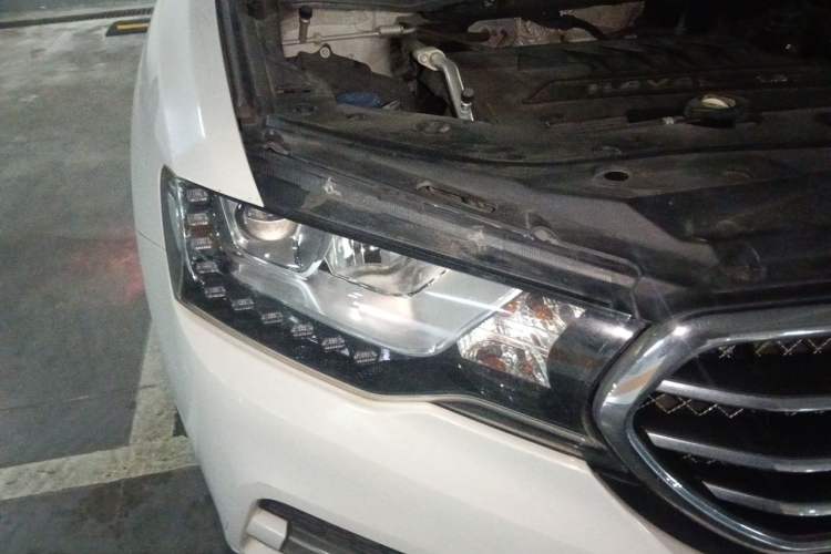 Used Haval H6 Coupe 2016 Blue Label 1.5T Automatic Two-Wheel Drive Urban Model Right Front Headlight